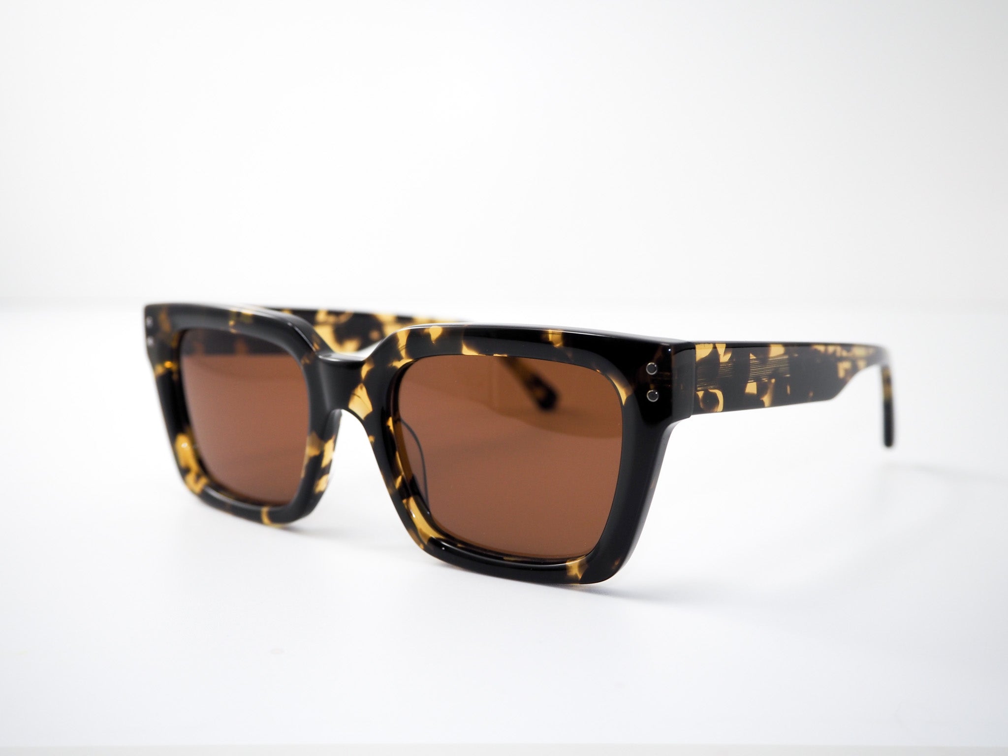 SUN CHASERS