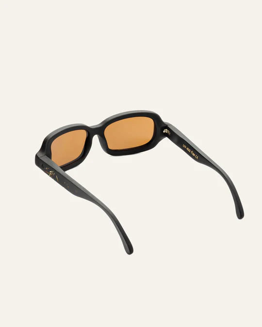 S1 Flax Brown